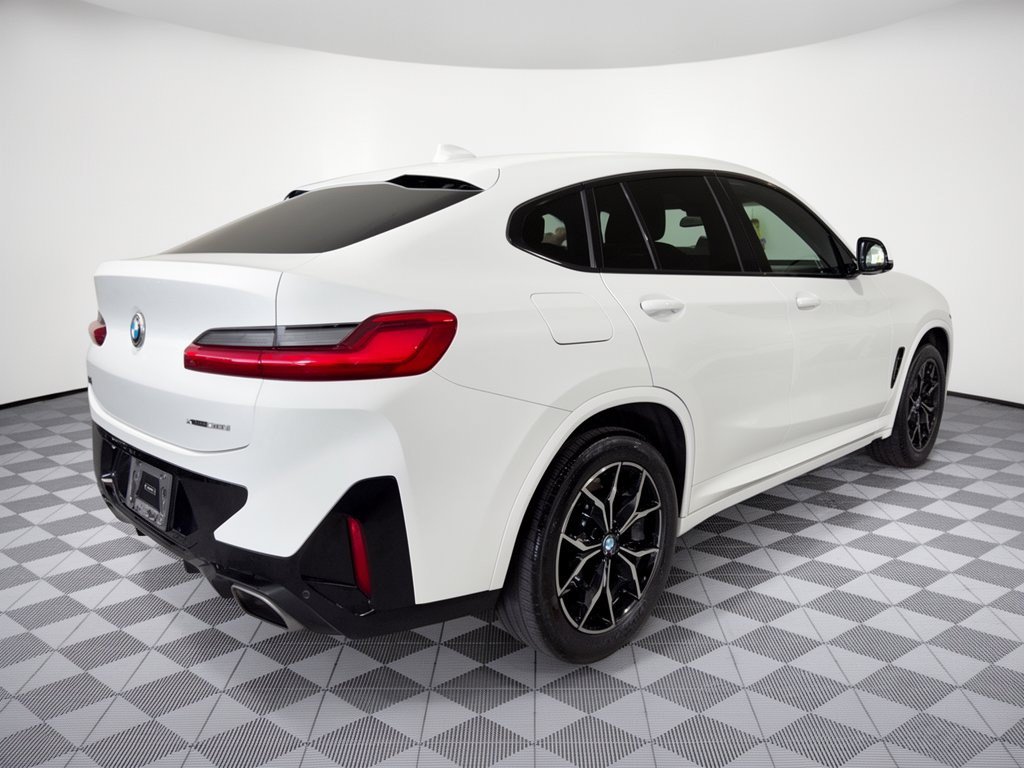 Used 2024 BMW X4 xDrive30i w/ Premium Package AWD/4WD image 7