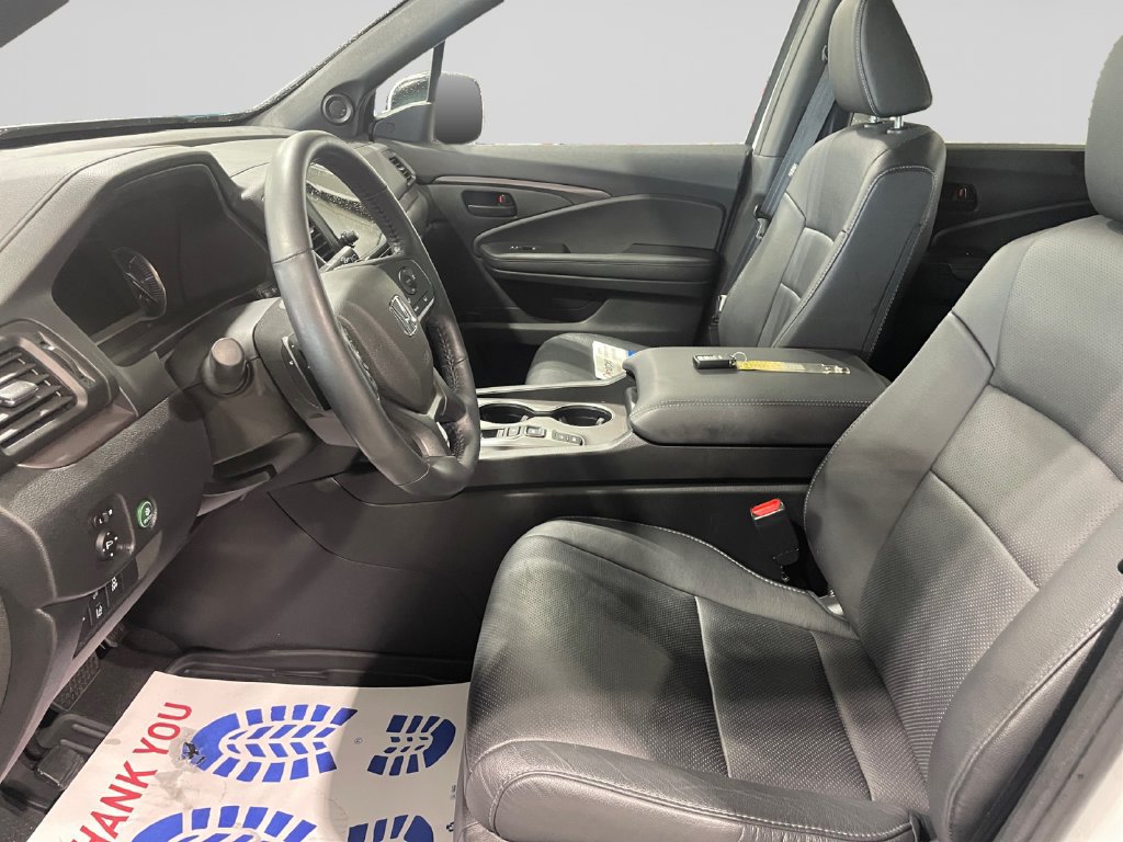 Certified 2025 Honda Passport EX-L image 21