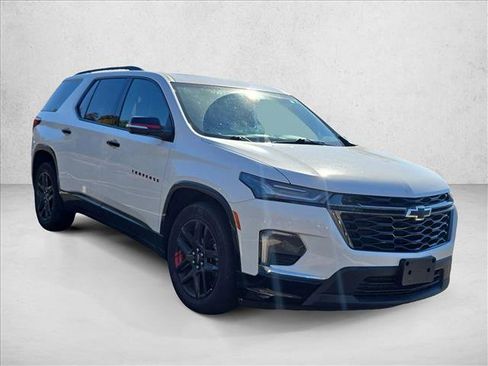Used 2023 Chevrolet Traverse Premier w/ Redline Edition image 4