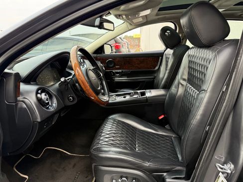 Used 2017 Jaguar XJ L Portfolio image 3