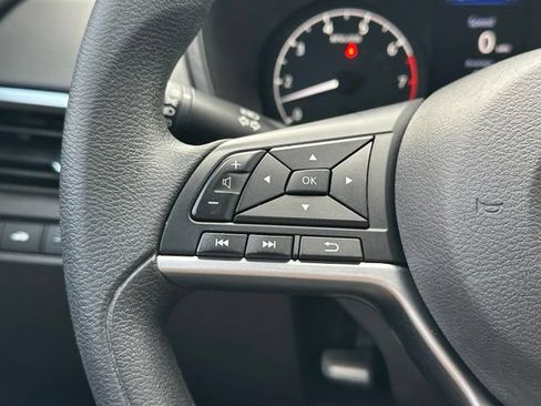 Used 2022 Nissan Altima 2.5 S FWD image 38