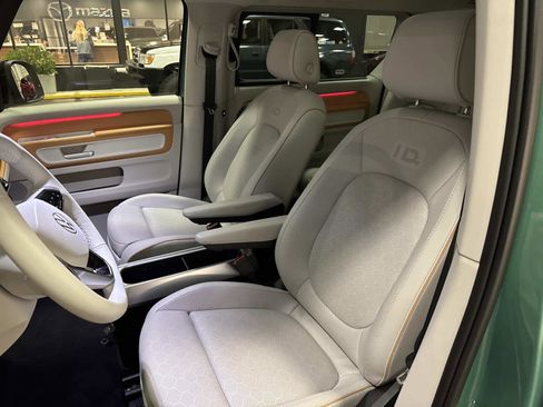 New 2025 Volkswagen ID. Buzz 1st Edition image 21