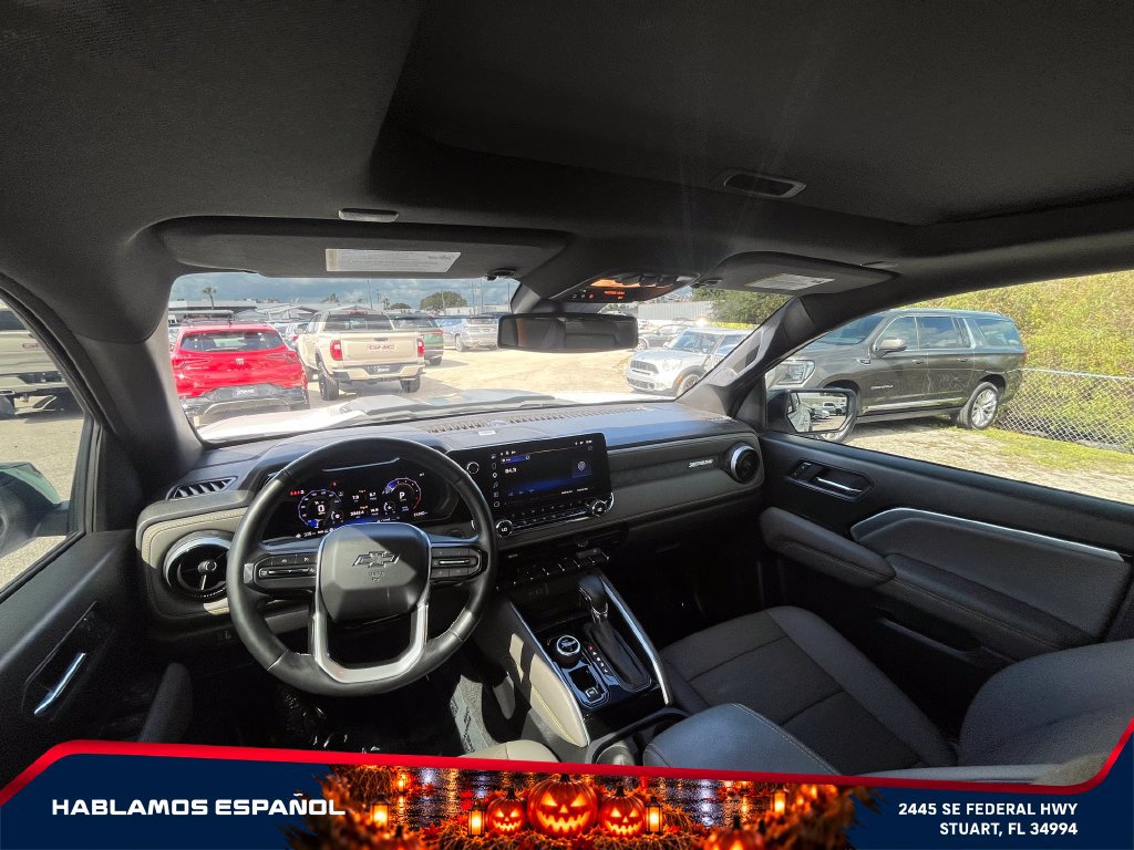 Used 2025 Chevrolet Colorado ZR2 w/ Technology Package AWD/4WD image 27