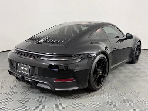 Certified 2025 Porsche 911 Carrera GTS RWD image 7