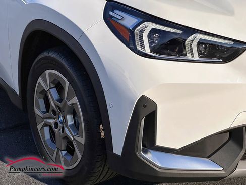 Used 2023 BMW X1 xDrive28i w/ Premium Package image 14