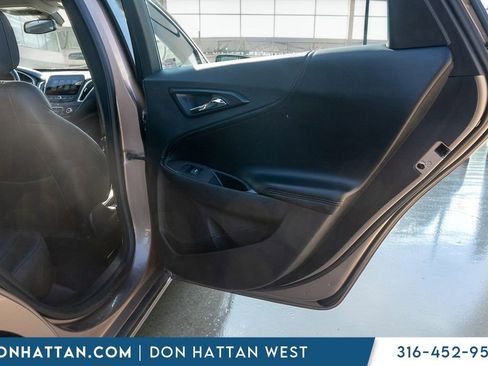 Used 2018 Chevrolet Malibu LT w/ Leather Package image 21