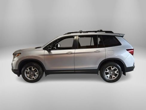 Used 2022 Honda Passport TrailSport image 2