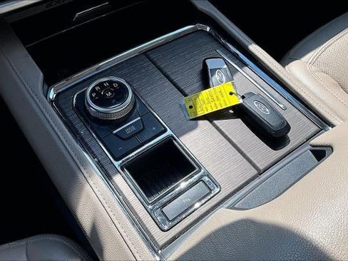 Used 2022 Ford Expedition Max Limited RWD image 14