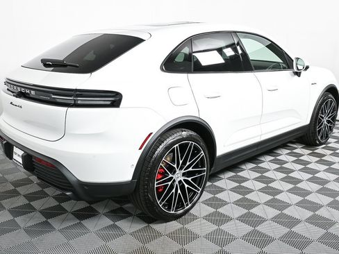 New 2025 Porsche Macan 4S Electric image 34