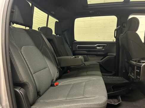 Used 2025 RAM 1500 Big Horn AWD/4WD image 7