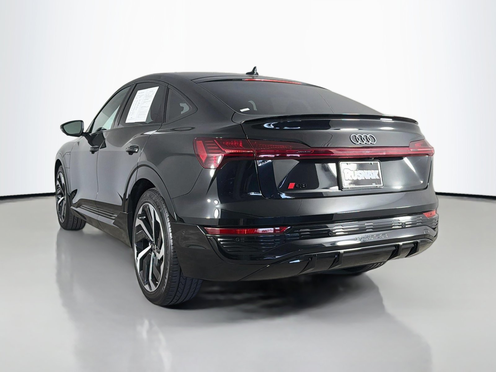 Certified 2024 Audi Q8 e-tron Prestige w/ Prestige Package AWD/4WD image 5