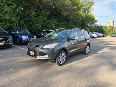 Used 2016 Ford Escape Titanium AWD/4WD image 4