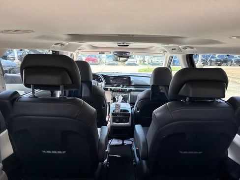Used 2022 Kia Carnival SX Prestige FWD image 16