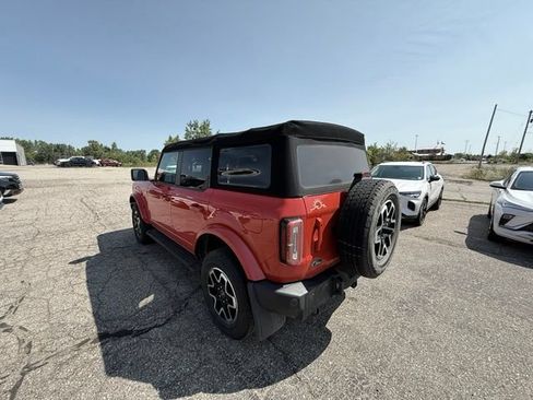 Used 2023 Ford Bronco Outer Banks AWD/4WD image 3