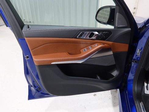 Used 2025 BMW X7 M60i AWD/4WD image 33