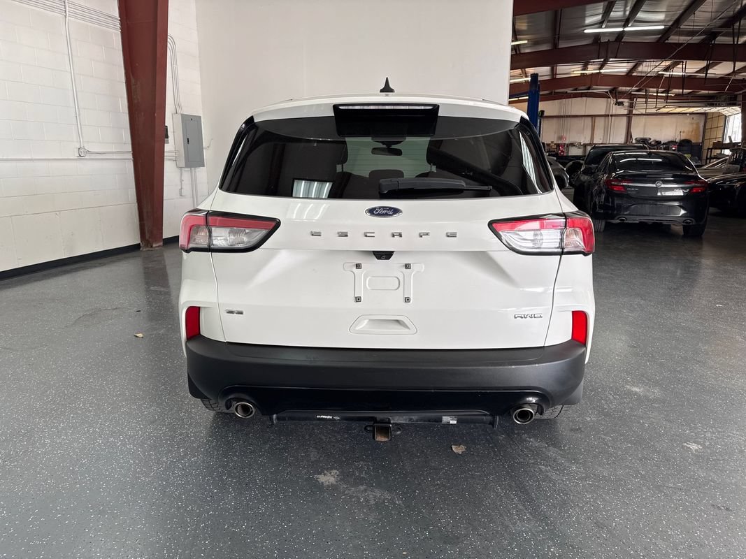 Used 2021 Ford Escape SE w/ SE Sport Appearance Package AWD/4WD image 5