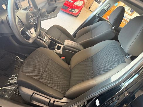 Used 2022 Nissan Rogue Sport S FWD image 16
