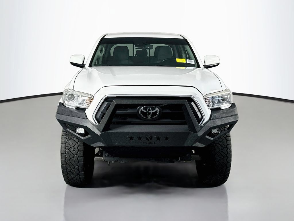 Used 2021 Toyota Tacoma SR5 RWD image 2