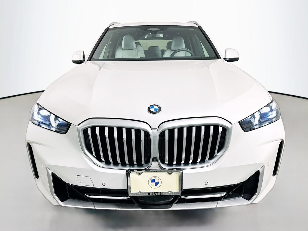 Certified 2024 BMW X5 xDrive40i w/ Parking Assistance Package AWD/4WD image 2