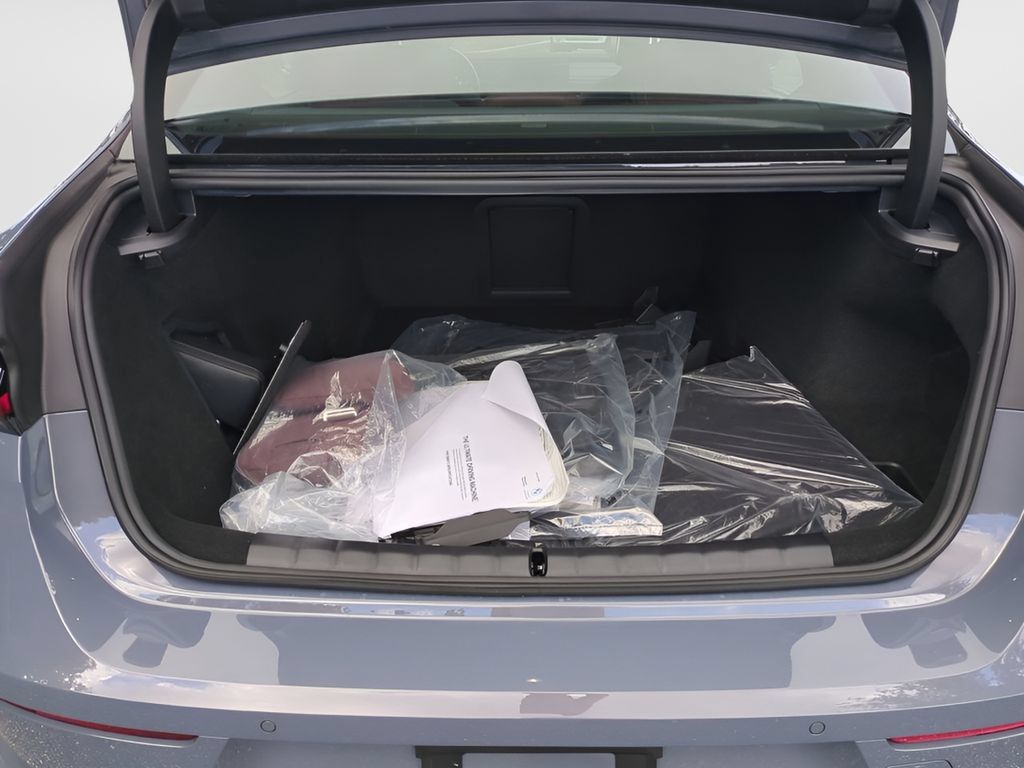 New 2026 BMW i7 eDrive50 w/ Executive Package RWD image 12