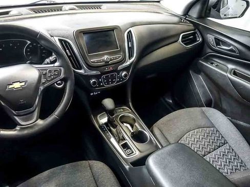 Certified 2024 Chevrolet Equinox LT FWD image 17