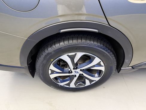 Used 2021 Subaru Outback Touring w/ Popular Package #2 AWD/4WD image 8