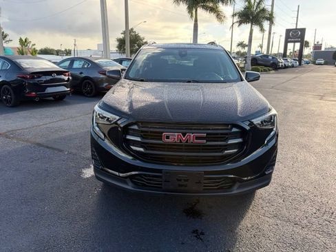 Used 2020 GMC Terrain SLE w/ Driver Convenience Package AWD/4WD image 2