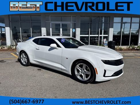 Used 2023 Chevrolet Camaro LT image 1