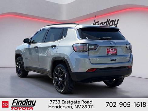 Used 2023 Jeep Compass Latitude w/ Sun and Sound Group AWD/4WD image 2
