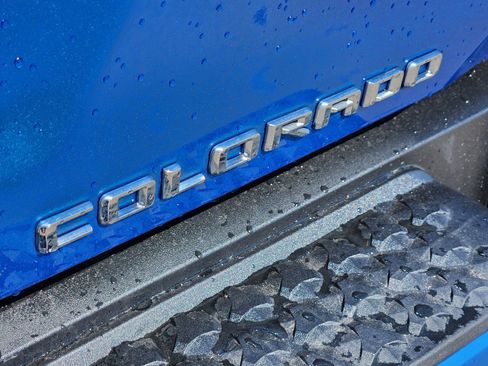 Used 2023 Chevrolet Colorado LT w/ LT Convenience Package II image 28