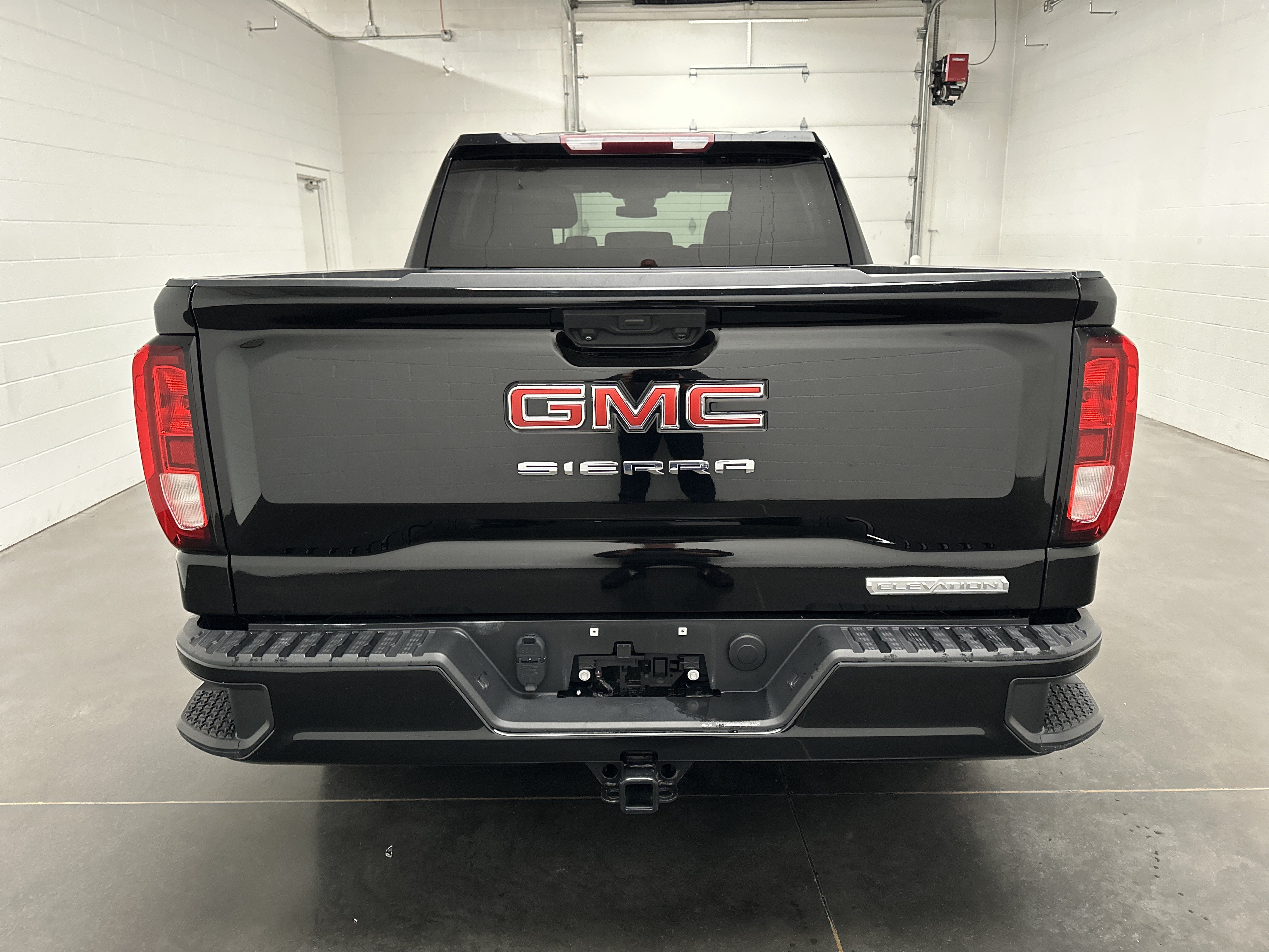 Used 2024 GMC Sierra 1500 Elevation w/ Max Trailering Package AWD/4WD image 8