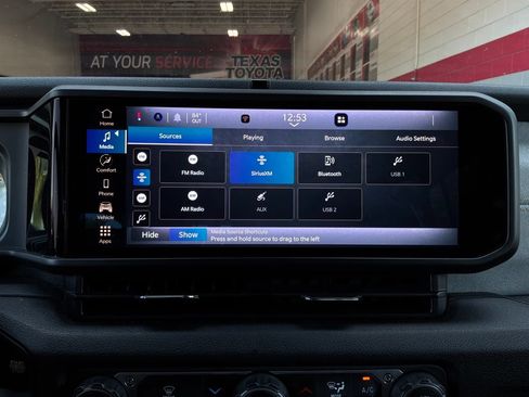 Used 2025 Jeep Wrangler Unlimited Sport AWD/4WD image 29