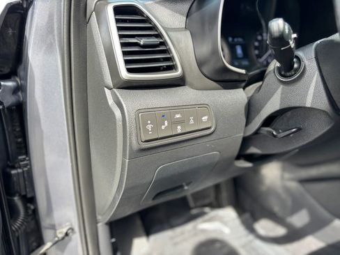 Used 2021 Hyundai Tucson Limited image 11