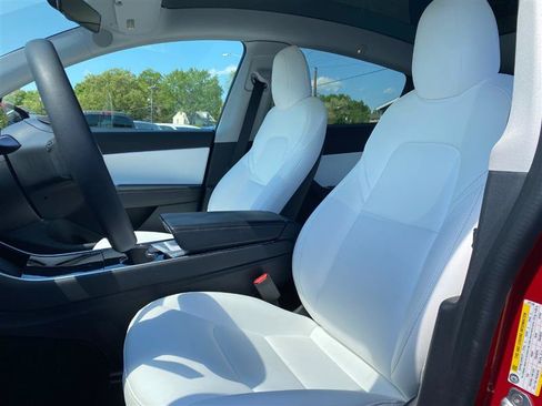 Used 2021 Tesla Model Y Long Range AWD/4WD image 9