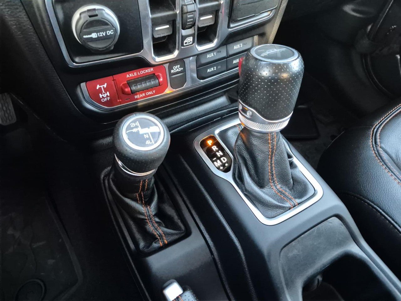 Used 2020 Jeep Gladiator Mojave AWD/4WD image 31
