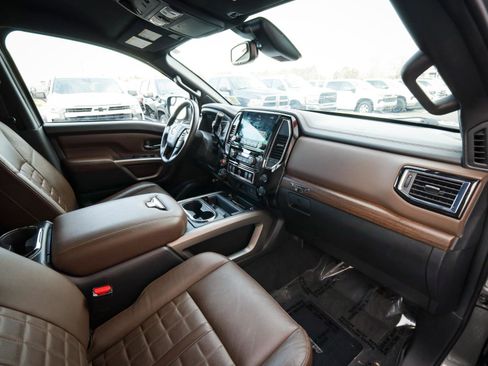 Used 2022 Nissan Titan Platinum Reserve image 22