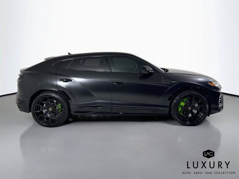Used 2022 Lamborghini Urus AWD/4WD image 5