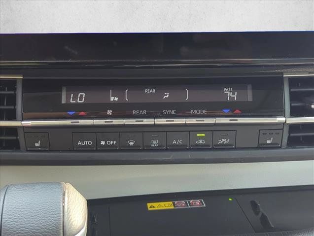 Certified 2026 Toyota Sienna XLE FWD image 20