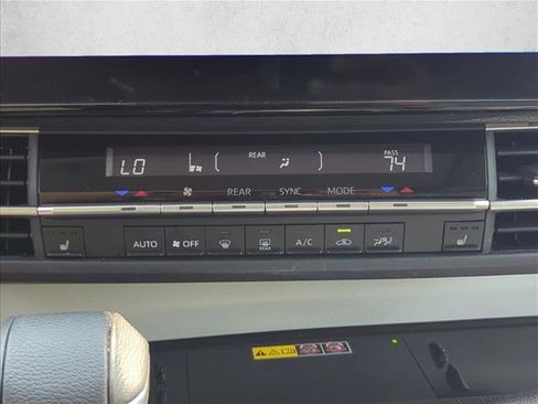 Certified 2026 Toyota Sienna XLE FWD image 20