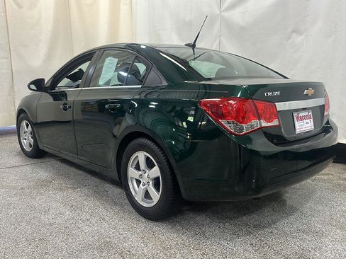 Used 2014 Chevrolet Cruze LT w/ Technology Package FWD image 3
