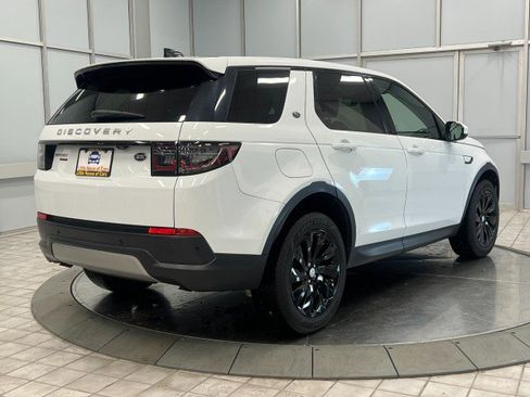 Used 2020 Land Rover Discovery Sport SE image 7