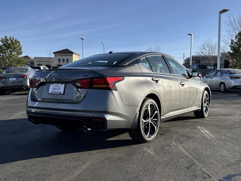 New 2025 Nissan Altima 2.5 SR image 3