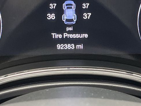 Used 2018 Jeep Grand Cherokee Altitude image 15