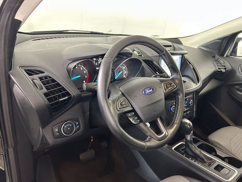 Used 2017 Ford Escape SE w/ Equipment Group 201A AWD/4WD image 11
