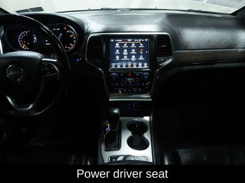 Used 2018 Jeep Grand Cherokee Overland AWD/4WD image 3
