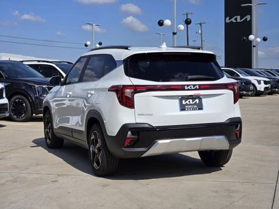 New 2026 Kia Seltos EX w/ EX Sunroof Package