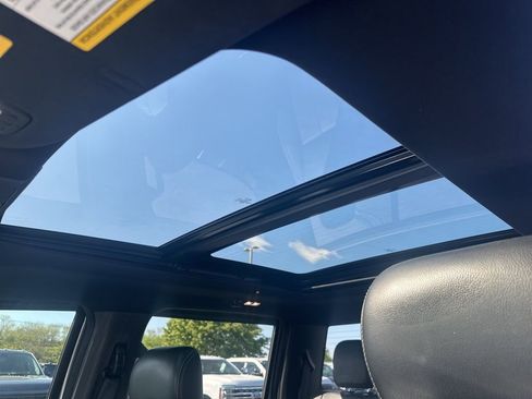 Used 2020 Ford F150 Lariat w/ Equipment Group 502A Luxury AWD/4WD image 12