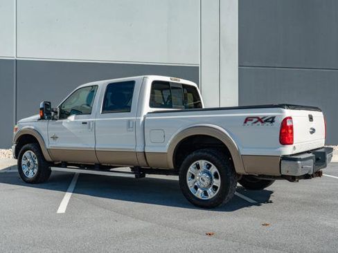 Used 2014 Ford F250 Lariat w/ Lariat Ultimate Package image 5