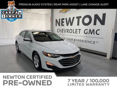 Used 2022 Chevrolet Malibu LS image 1