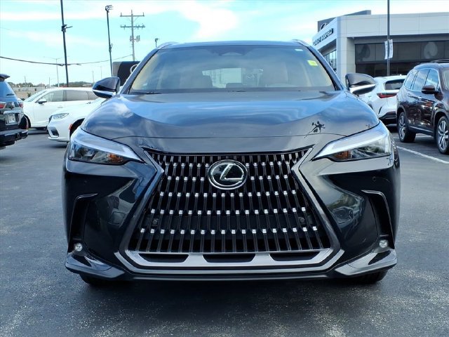 New 2026 Lexus NX 350 AWD image 2